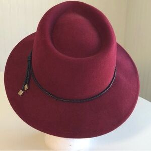 Summer & Rose maroon hat!